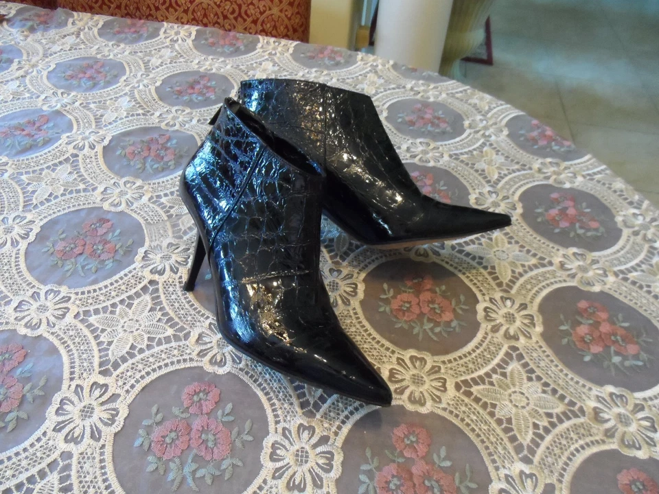 Botines Jimmy Choo Negro Cocodrilo Repujado Charol Talla 38.5M Foto 4 de 4