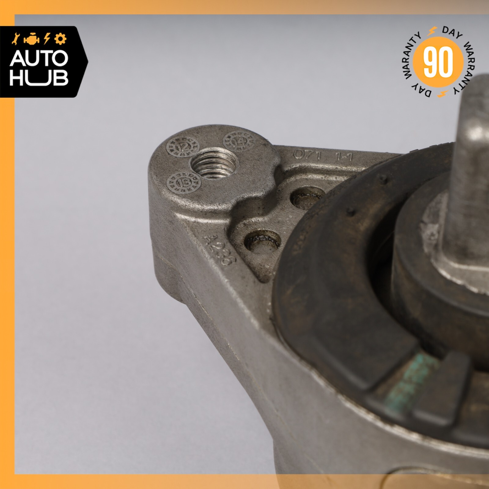 14-18 Maserati Ghibli M157 3.0L Engine Motor Right Side Mount 670004871 OEM 51k