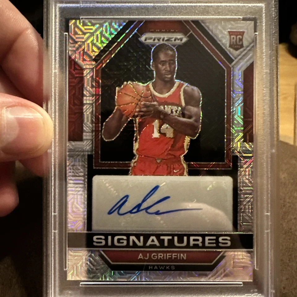 AJ GRIFFIN 2022 PANINI PRIZM Rookie SIGNATURES MOJO Prizm /25 PSA 9 Hawks - Image 2 of 4