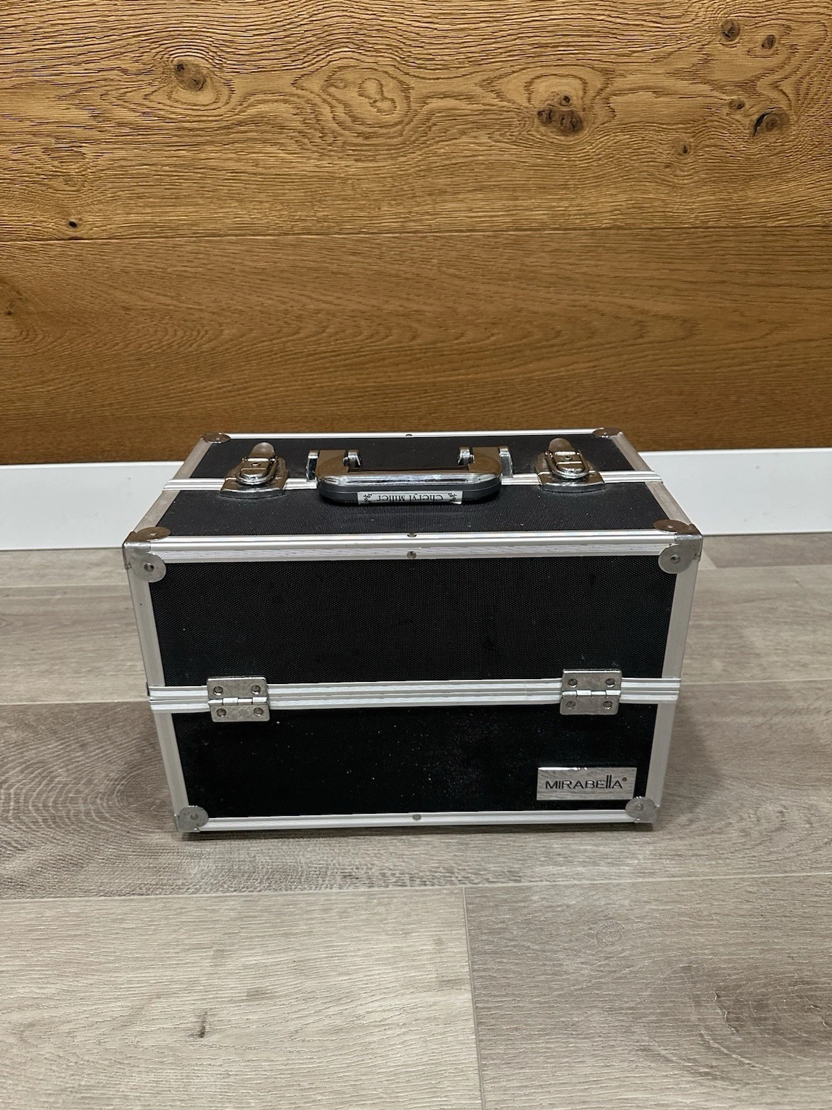 Mirabella Professional Makeup Train Case Organizer Black Aluminum Used