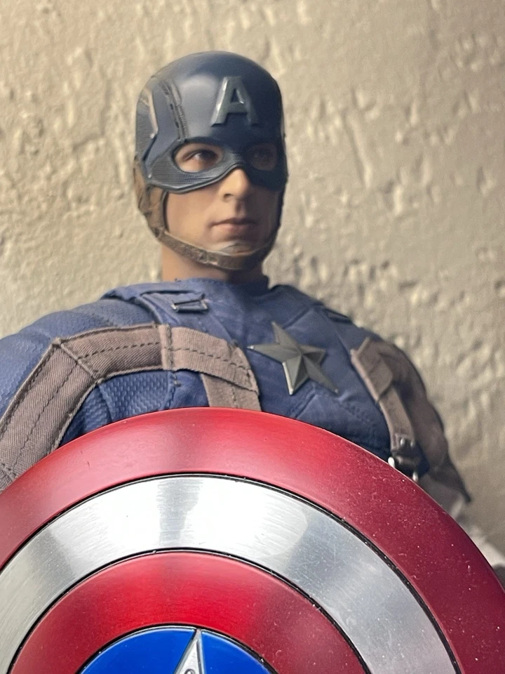 Hot Toys Capitán América - El Soldado de Invierno - *Casco Personalizado* Foto 4 de 4