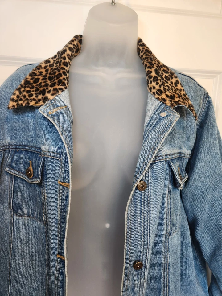 Chaqueta Jean De Colección L.A. Azul Años 90 Y2k Leopardo Guepardo Estampado Animal Borde 100% Algodón Foto 3 de 4