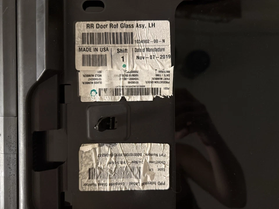 Tesla Model X Rear Left Falcon Door Roof Glass Window 2016-2020 1034902-00-M - Image 3 of 4