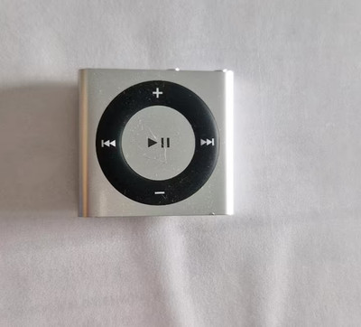 Apple iPod Shuffle Silber gebraucht - guter Zustand