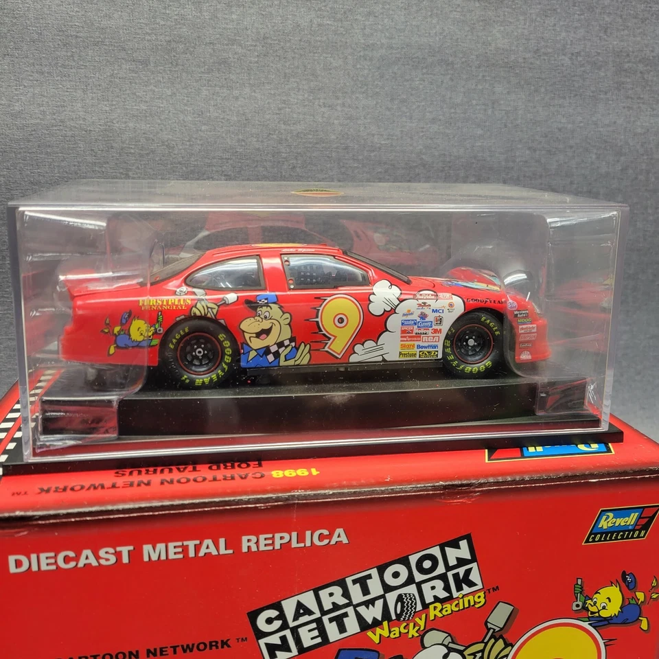 Juego de banco fundido a presión Lake Speed 1998 Ford Taurus Cartoon Network con caja y certificado de autenticidad Revell Foto 4 de 4