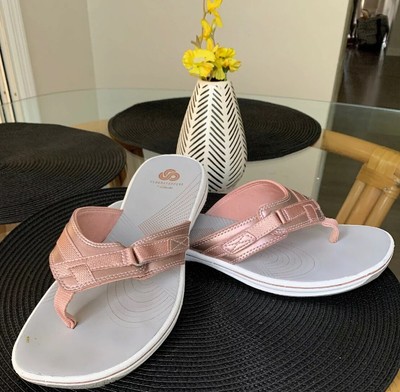 clarks cloud flip flops