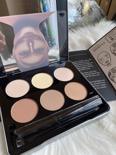 ME Makeover Essentials Contour Makeup Cheek Face Cheek Jawline Highlighter Kit - Picture 2 of 9