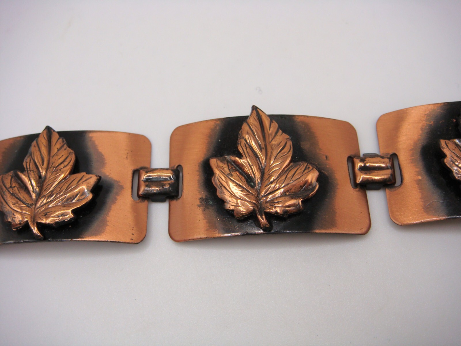 VINTAGE FOUR PANEL COPPER MAPLE LEAF BRACELET EST… - image 5
