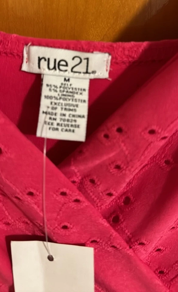 Camiseta sin mangas rosa para mujer mediana Rue21 forrada Foto 2 de 3