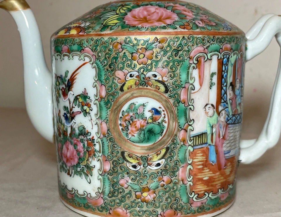 Tetera antigua de porcelana con rama medallón rosa exportación china de principios del siglo XIX Foto 4 de 4