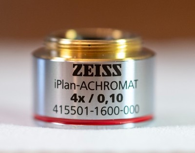 ZEISS Primo iPplan-ACHROMAT 4X 0.10 INFINITY MICROSCOPE OBJECTIVE 415501-1600-00