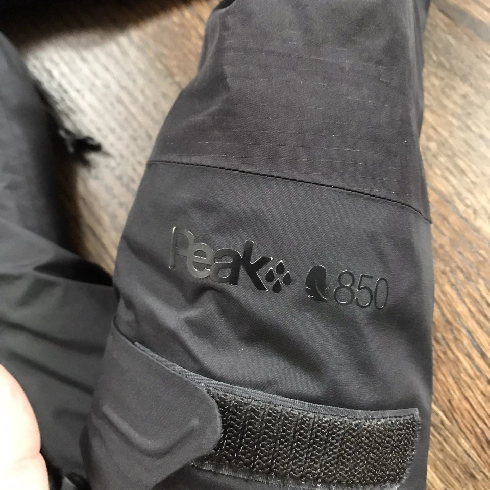 Chaqueta acolchada híbrida con capucha REI Co-Op Stormhenge 850 para mujer talla Xs negra Foto 3 de 4