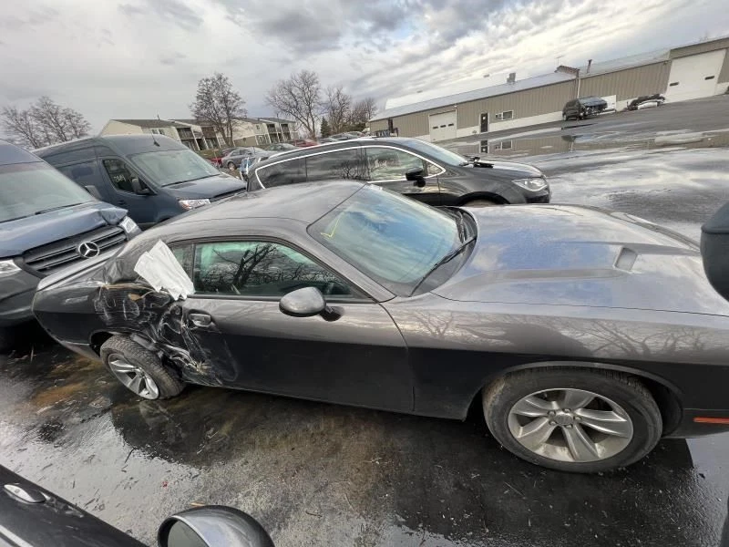 Dodge Challenger 2018-2023, aire acondicionado línea líquida 68158873AD Foto 4 de 4