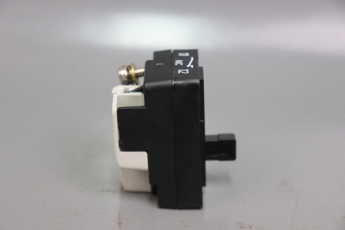 Moeller Hsi-2 Auxiliary Switch Unused OVP