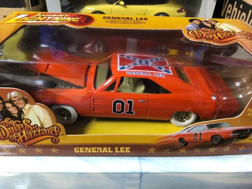 SET OF 2 DUKES OF HAZZARD GENERAL LEE by JOHNNY LIGHTNING 1:18 & 1:25 CHASE CAR - Picture 4 of 7