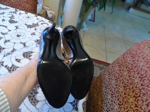 Gucci Gray Silk Satin/Leather Trim Front Bow Heeled Pumps Size 38B - Picture 22 of 24