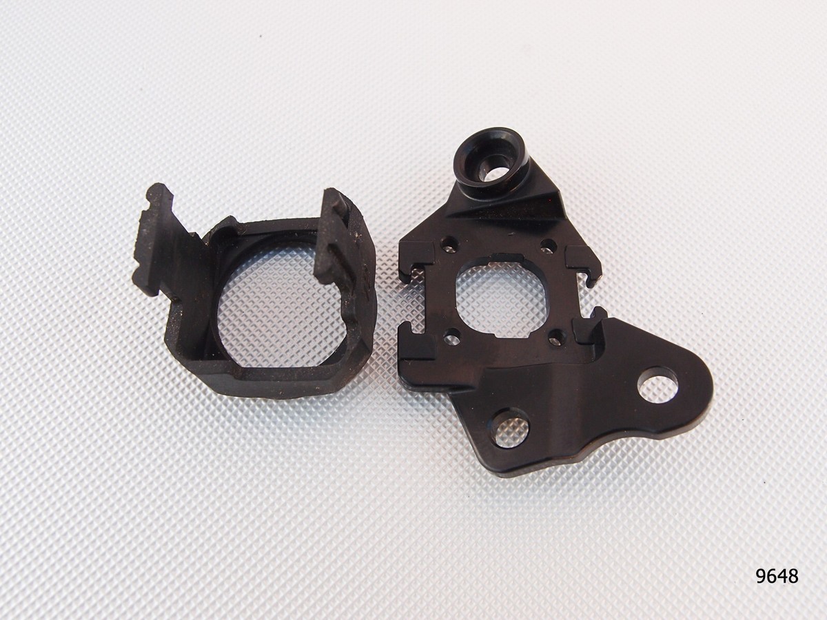 19-23 OEM MAZDA CX-5 CX-9 SURROUND VIEW CAMERA BRACKET right side