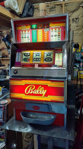 BALLY E2000 Series Upper Door Chrome Reel Bezel w/Coin Head - Picture 6 of 8