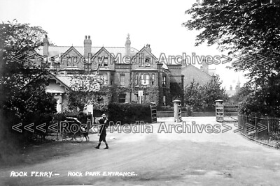 nuu-103 Park Entrance, Rock Ferry, Birkenhead, Wirral, Cheshire. Photo