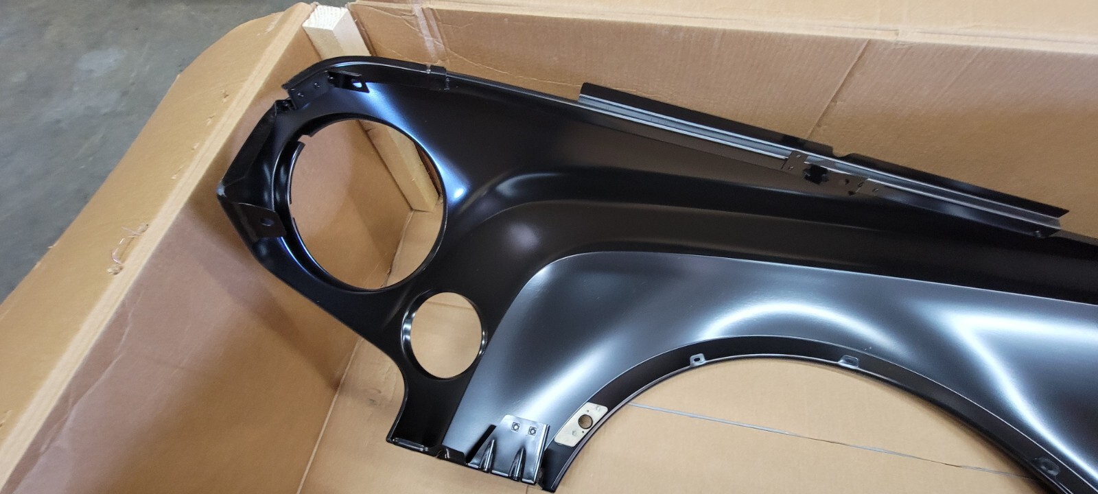 BENTLEY MULSANNE FRONT RIGHT PASSENGER SIDE FENDER WING OEM 3Y0821018 NEW