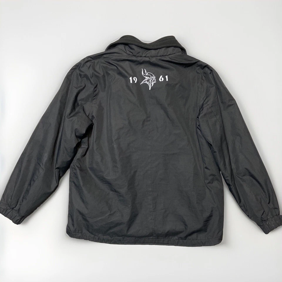 Jaqueta masculina NFL Pro Line Vikings lã forrada linha lateral grande preta  - Imagem 2 de 4