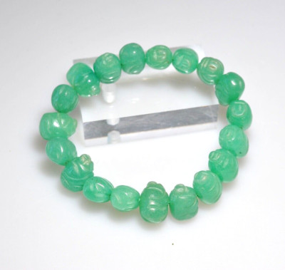 light green  jadeite bead carved stretch bracelet  BEAUTIFUL  spring LA9