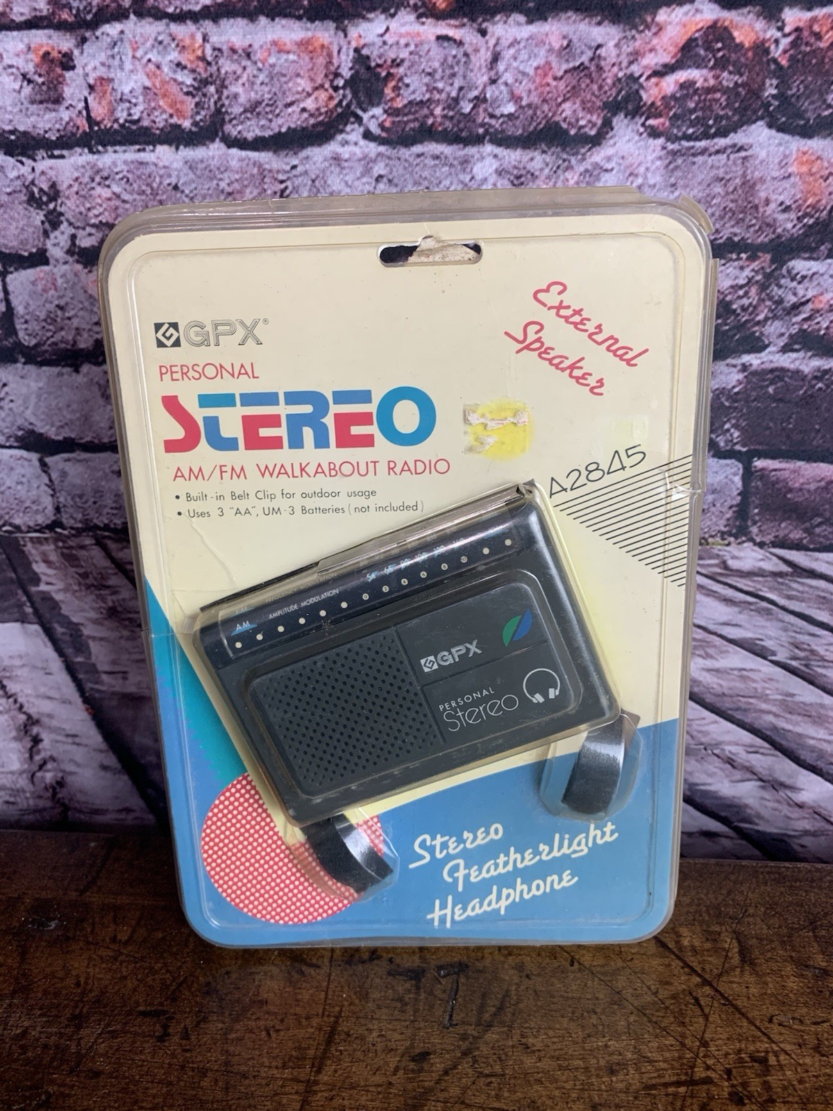Vintage GPX A2845 Personal Stereo Am/FM Walkabout Radio Seal