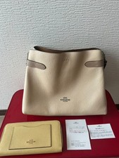 COACH Beige Leather Shoulder Bag with Wallet Set Authentic Light Used