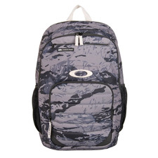 NWOT Oakley Enduro 25L Laptop Backpack. Gray Camo