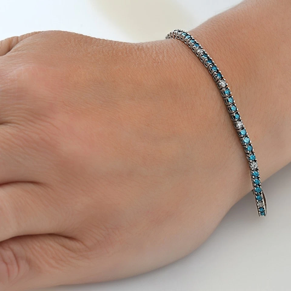 Brazalete de tenis redondo de diamantes reales azules y blancos de 2 quilates de oro blanco de 14 quilates de 7" Foto 2 de 4