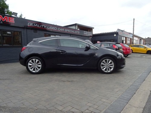 Vauxhall Astra GTC 2.0 CDTi 16V SRi 3dr finance available Diesel - Picture 2 of 12
