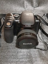 Kodak EasyShare Z1012 IS 12X Zoom Lens 10.1MP Shoot Digital Camera.