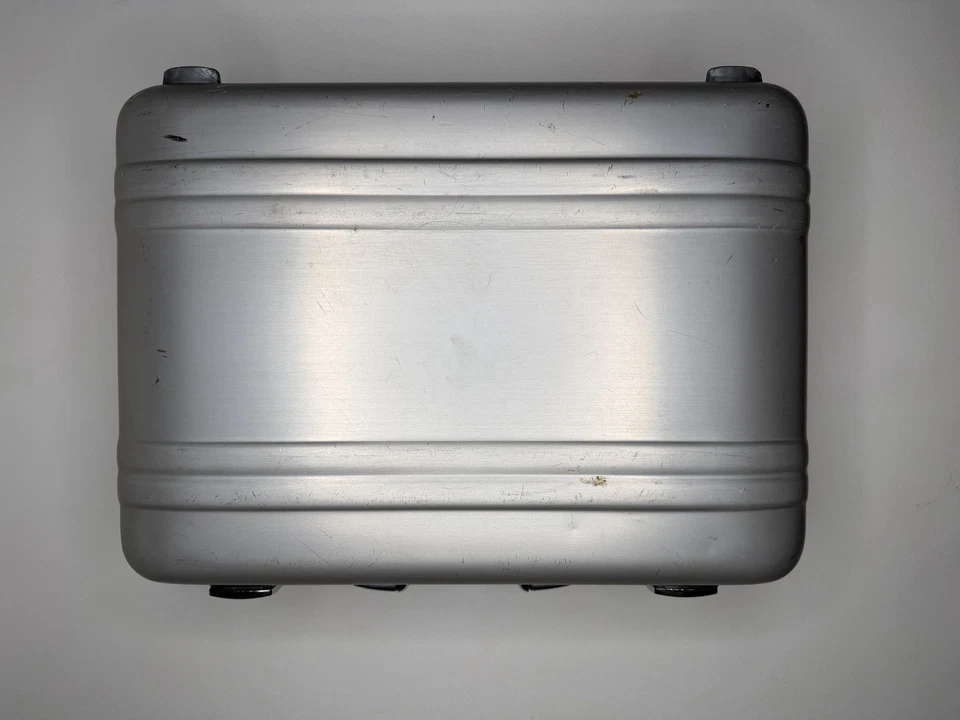 Vintage Zero Elite Halliburton Combo Lock Aluminum Attaché Case 13” x 18” x 5” - Image 3 of 4