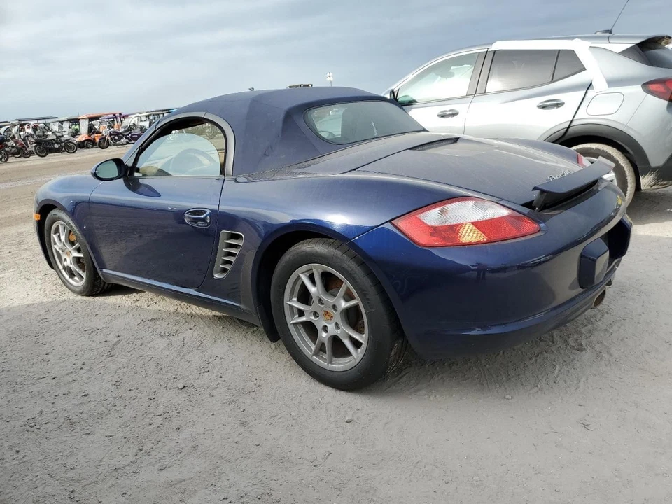Used Front Right Fender fits: 2006 Porsche BOXSTER w/o rod antenna Front Right G - Image 2 of 4
