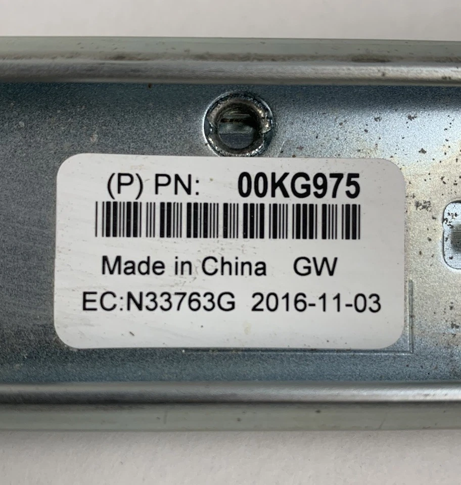 IBM 00KG975 / 00KG976 Left + Right / Inner + Outer Server Rail Kit - Image 4 of 4