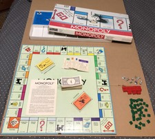 Vintage 1974 MONOPOLY - Parker Bros - No. 9 - Made in USA