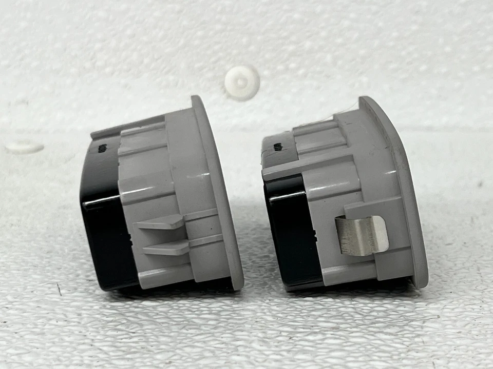 ⭐2015-2017 KIA K900 LUXURY REAR LEFT & RIGHT OVERHEAD DOME LIGHT OEM LOT2438 - Image 2 of 4