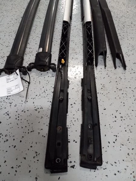 2005 - 2006 PAR DE BARRAS TRANSVERSAIS BAGAGEIRO DE TETO CHEVROLET EQUINOX 972 - Imagem 2 de 4