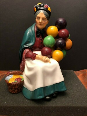 Royal Doulton The Old Balloon Seller HN 1315 Porcelain Figurine  Excellent
