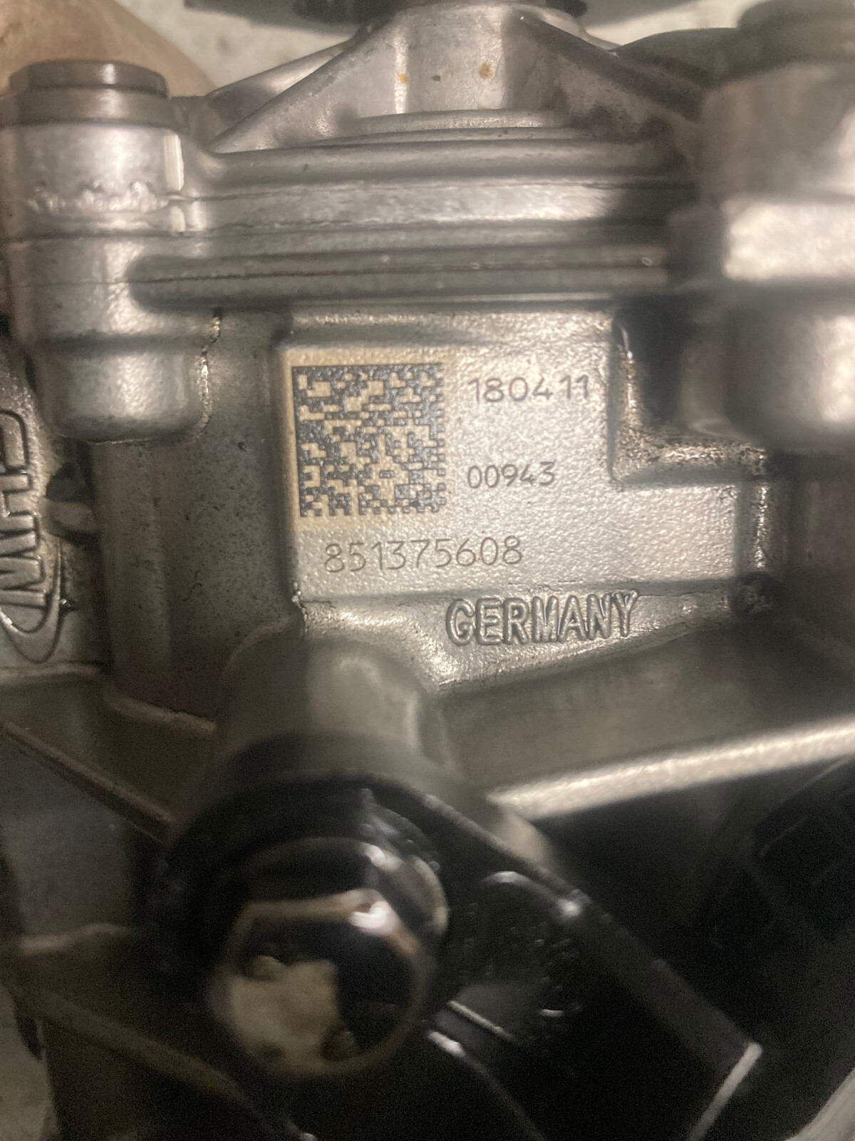 Original BMW Oil Pump 8513756 BMW F20 F21 F40 F44 F45 F46 F55 B37 B47