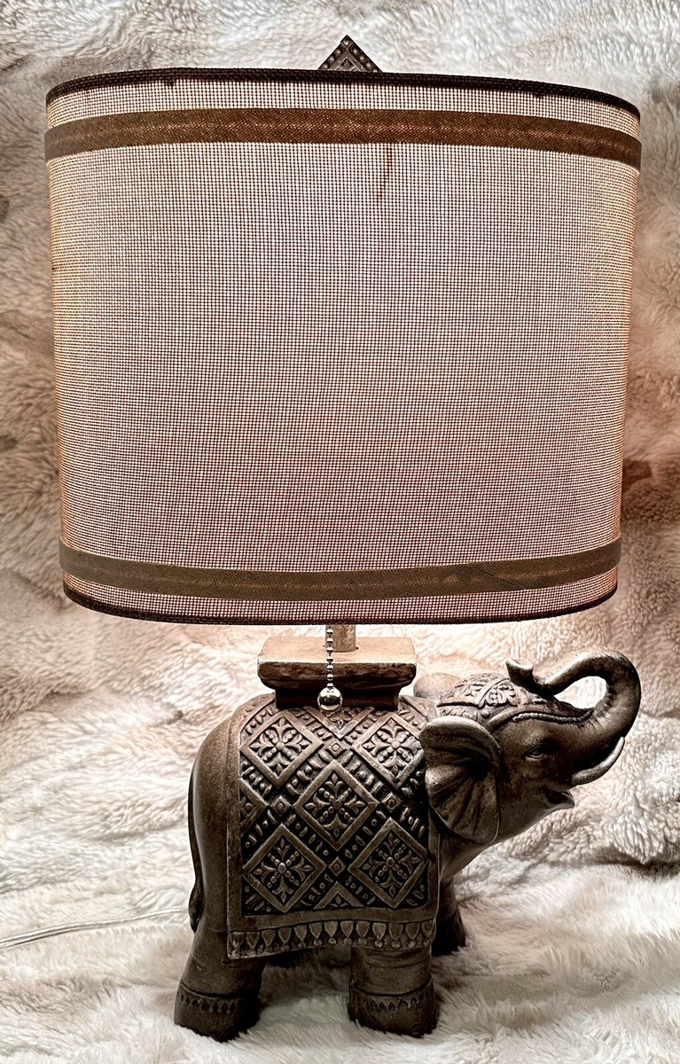 Vintage Elephant Accent Table Lamp Pull Chain Bronze Boho Animal