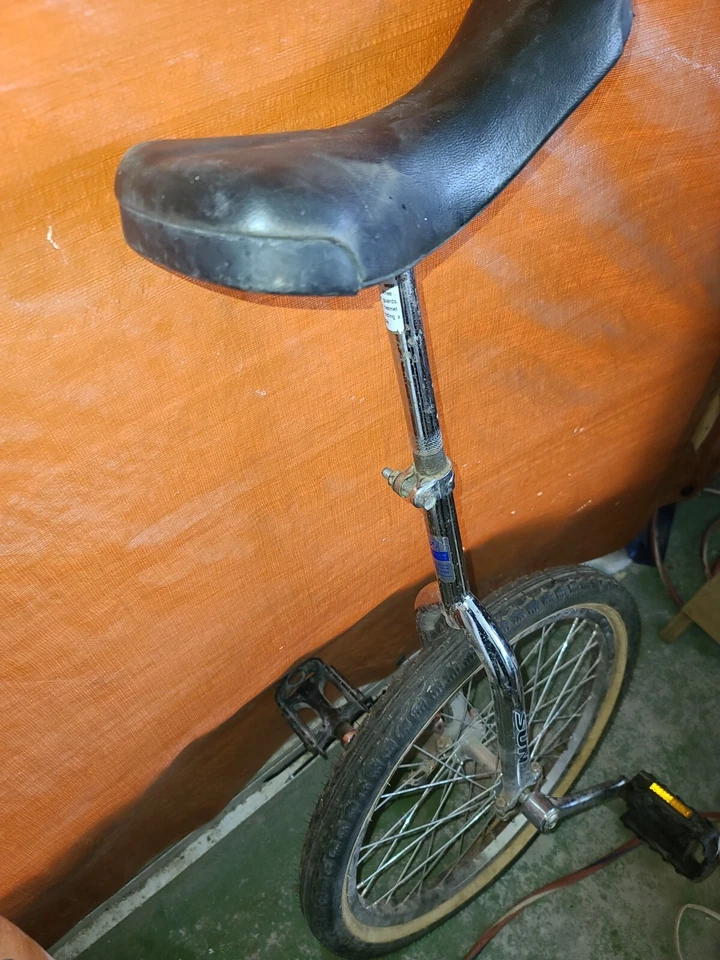 24" sun unicycle used silver adjustable seat - Image 4 of 4
