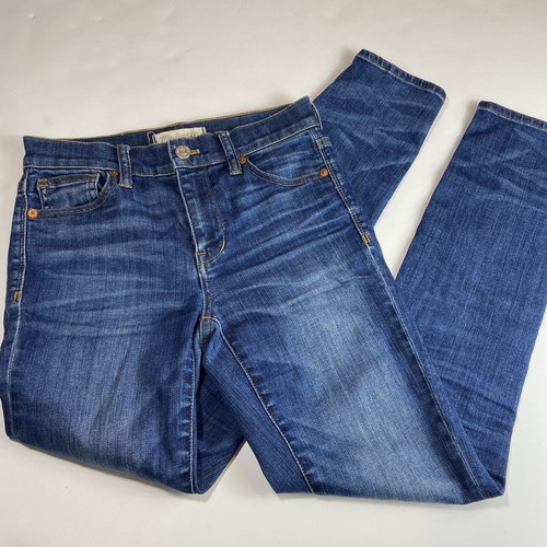 High-Rise Skinny Jeans in Dayton Wash 
