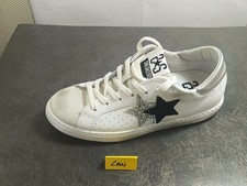 Sneakers "2 Star" da donna in pelle bianca con dettagli neri ed argento
