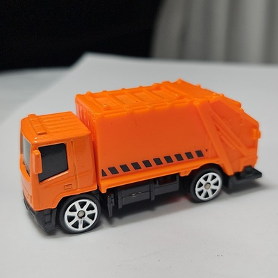 #ad Maisto City Garbage Trash Truck Public Works Orange 1:64 Recycling Work Vehicle $9.97