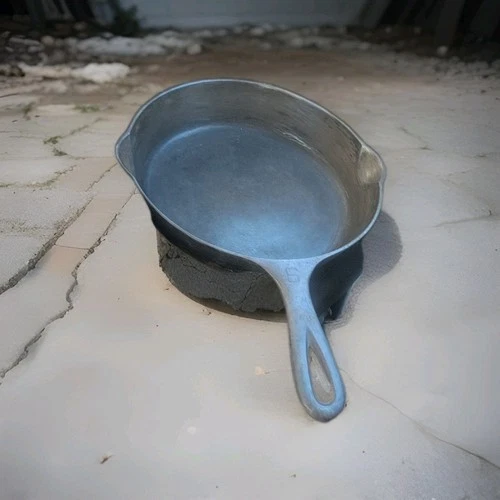 Vintage Griswold No. 6 Cast Iron Skillet Small Logo 699 - Erie PA - Smooth...