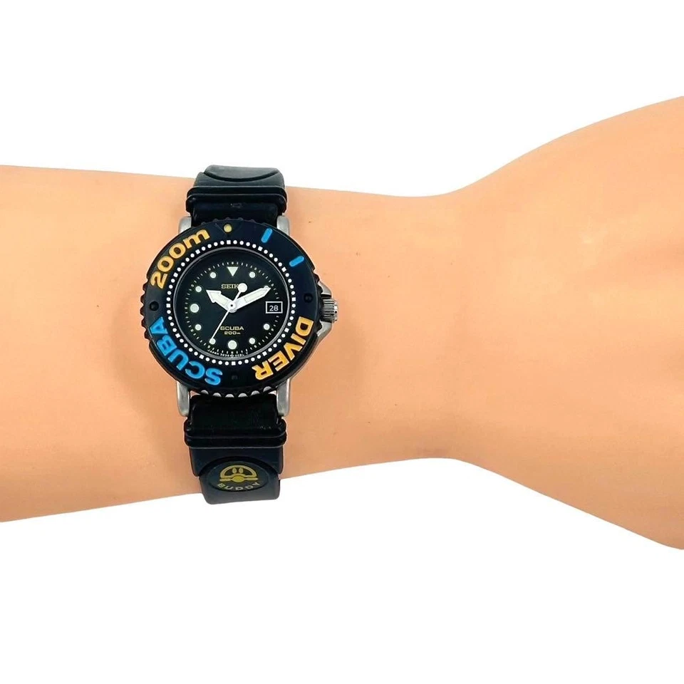 Montre de plongée SEIKO Scuba 200 m date lunette tournante analogique japonai... - Photo 2/4