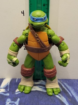 TMNT Teenage Mutant Ninja Turtles 2012 Viacom Leonardo 4.75  Toy