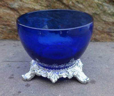 Cobalt Blue Glass Open Salt Dip, Cellar, Dish on Silver Metal Stand!