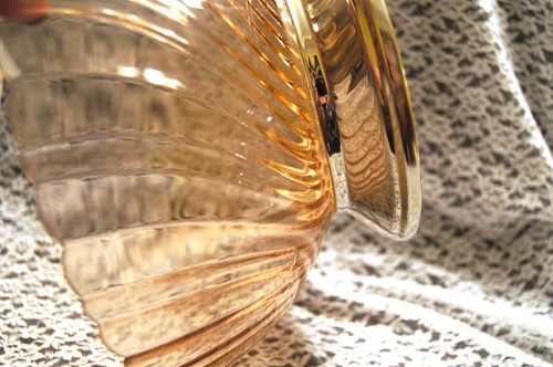 Pink ROSALINE Swirl ARCOROC Serving Bowl With Silver Plate Pedestal Base - Picture 3 of 6